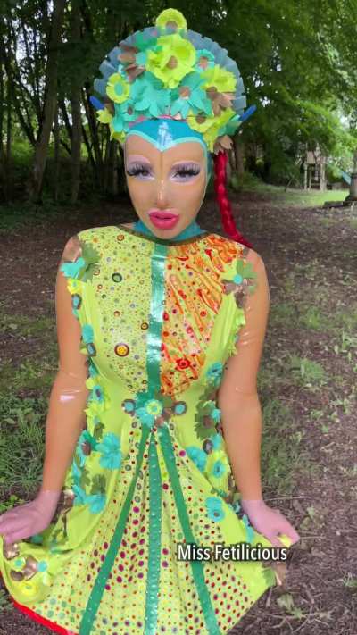 Do you like my dress?