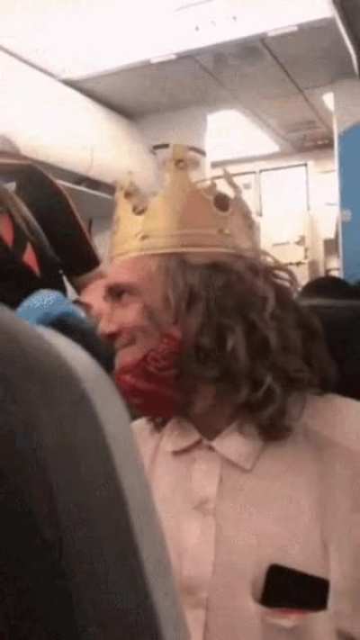 What is this man saying? I can only read sign language