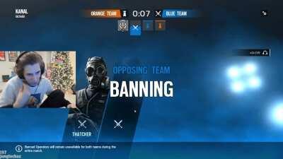 XQC OMEGALUL - TRATANDO DE HABLAR ESPAÑOL XD