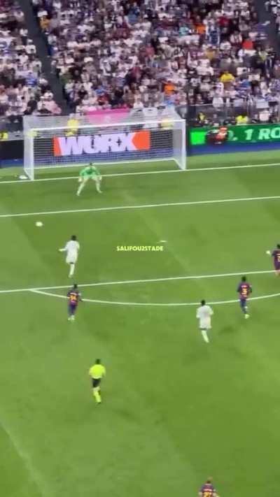 Camavinga dropping a Masterclass vs Barcelona