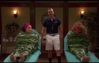 Raven-Symoné and Anneliese van der Pol