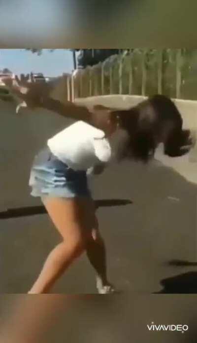 CALMA CHICO ELAS NAO TÊM 20 AINDA