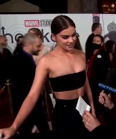 Hailee at the “Hawkeye” premiere in Los Angeles (9/17/21)