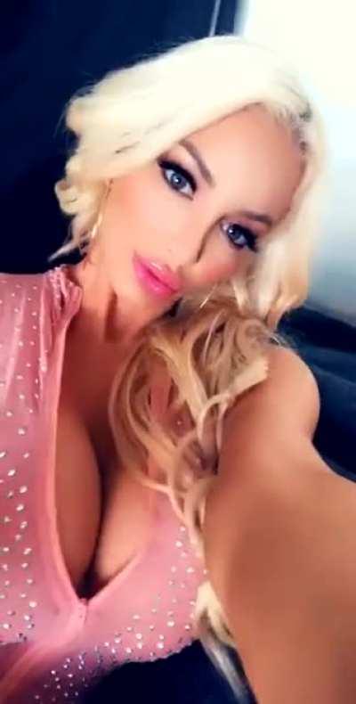 Nicolette shea
