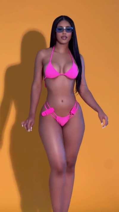 Andreina Santos [new]