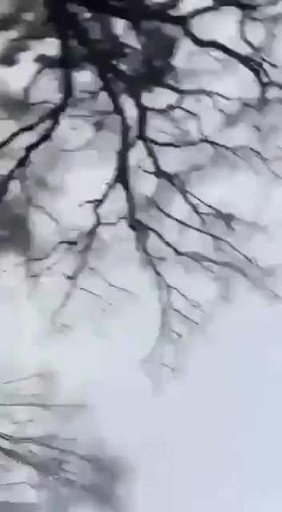 UA pov. What seems to be a captured ukrainian T-64BV shoots point blank HE into a group of ukrainian soldiers.