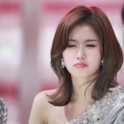 Sana’s pout💜