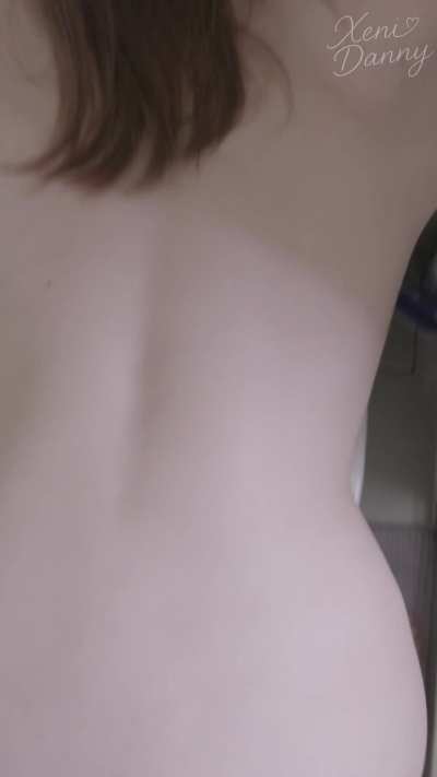 Her eyes start rolling after my deep thrusts