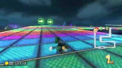 [MK8DX] Thankyou, red shell.