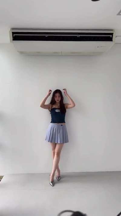 Yuko Araki behind the scenes of photoshoot 📸