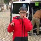 Los No Canónicos llegando a la pelea del congreso el 23 de febrero.