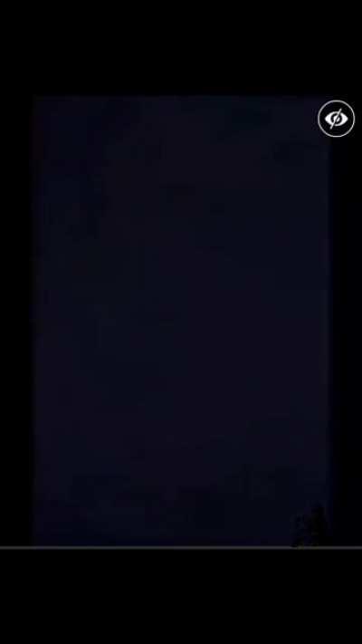 Knucklehead actually shoots himself.