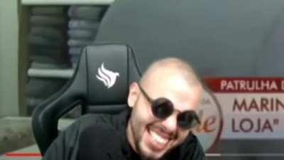 Maicon broxou do nada na live kksksk