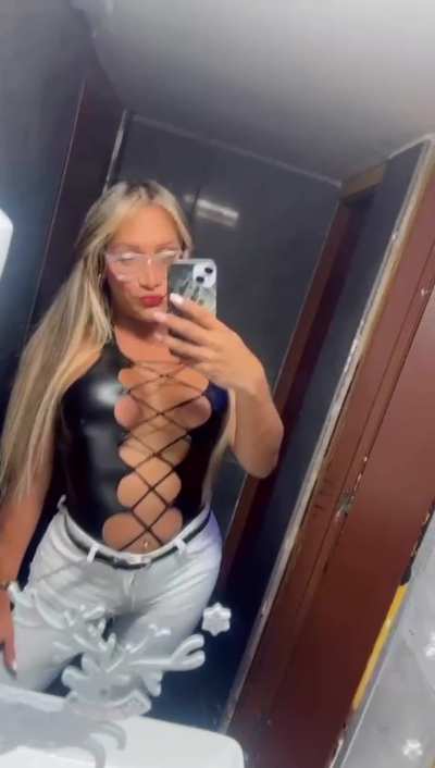 I'm sexy, and I know it