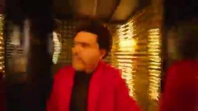 My big man in triple threat trying to find the ball when it goes out of bounds on the baseline: