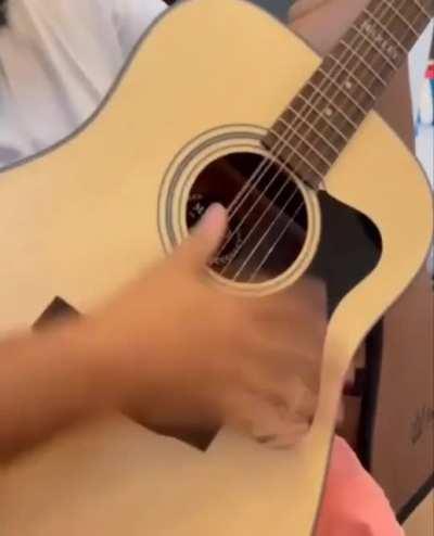 best gitar player is dj kalied??!!