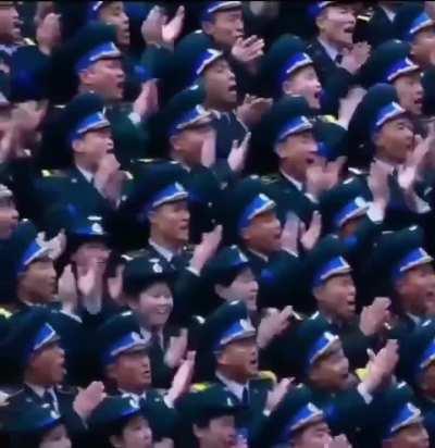 你們大人歡呼啥？