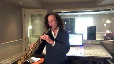 Tough times for sure. Here is some magic from Kenny G to lift up the spirits.. I'm very proud of all you apes hodling through this.. Credit to OP for video u/morpie