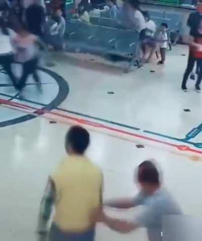 Brave old man prevents mall stabbing.