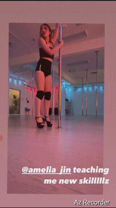 Chloe Fineman (once again)