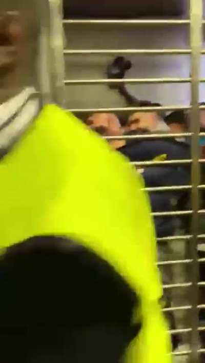 Ingleses sendo ingleses...