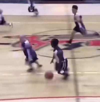 A rare vid of Kai playing basketball