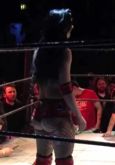 Priscilla Kelly’s insane bubble butt