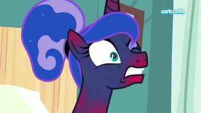 Celestia And Luna Are Not Enjoying Their Vacation Without Each Other