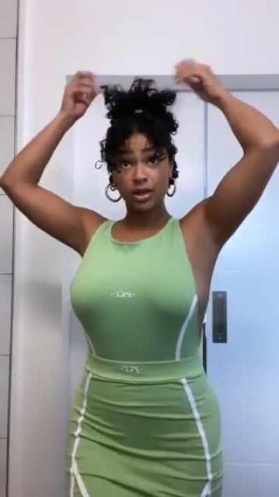 Mannn Her Voice Is Fine To 🥺😗