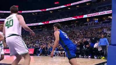 [Highlight] Franz dunks on Luke Kornet!