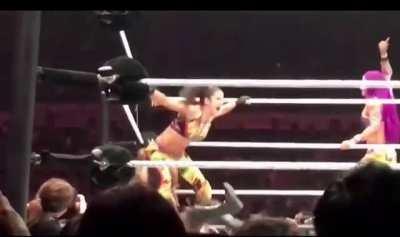 Bayley stinkface Emma