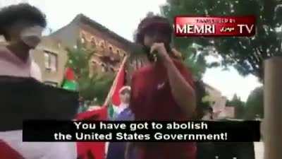 Muslims hijack BLM protest.. Death to America Death to Israel.. If I see a NYPD car buring.. we are making revolution.