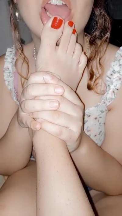 Do you prefer red or black toes? 