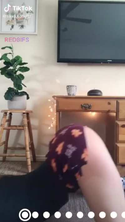 Heya~ ♡ A lil challenge for you lot~ Watch this video and pump to the beat~ If you edge you have to try again~ Good luck fufu~ ♡