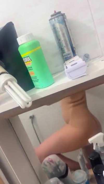 Mommy's a grower, not a shower 👅