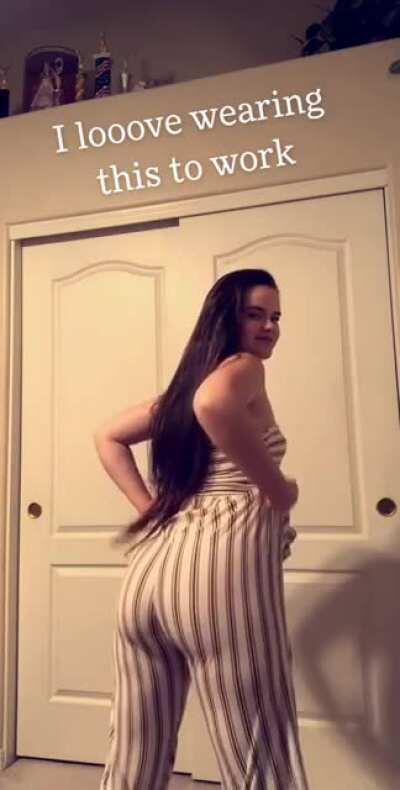 Imagine going to work and seeing this 🤤