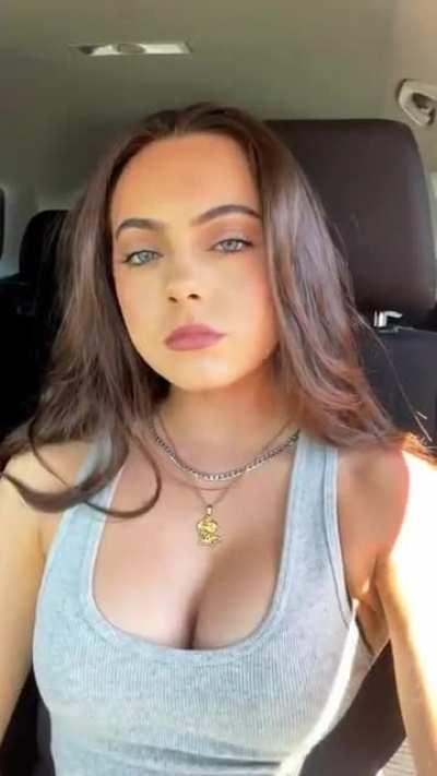 Ava Allan (@avaallan)