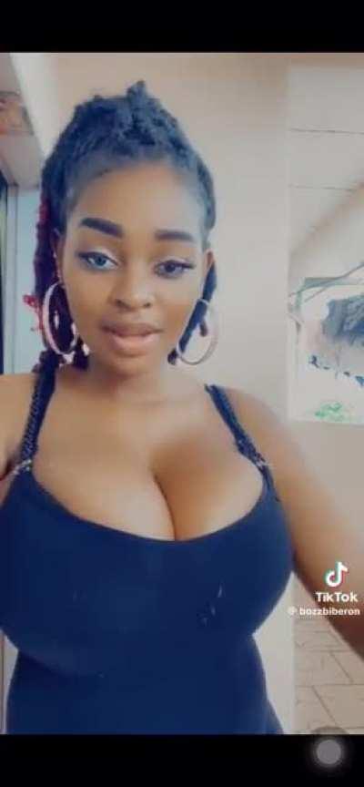 Big Chest G @bozzbiberon