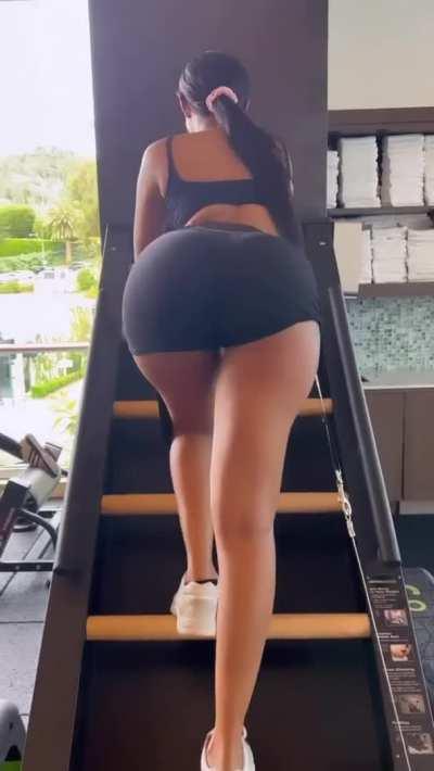 Workouts w/ Edwina 💢