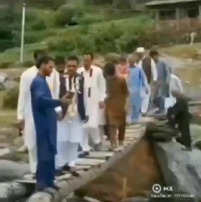 Anything for a selfie!