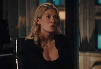 Rosamund Pike