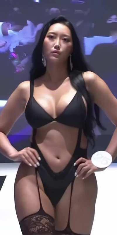 Unforgettable MAXIM Catwalk