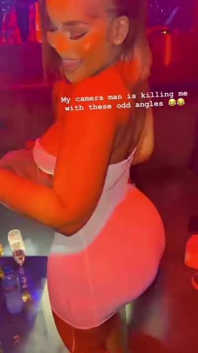 Shakin ass in the club