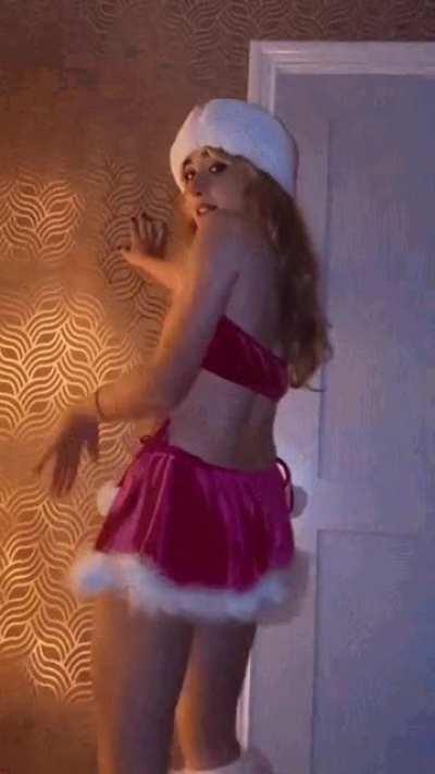 Sabrina Carpenter is such a tease