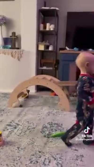 Not him mimicking the way she walks 💀🤣