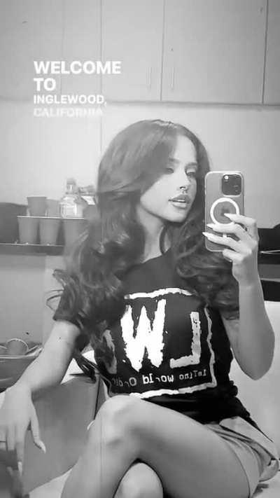 Becky ready to perform at “Wrestle Mania”