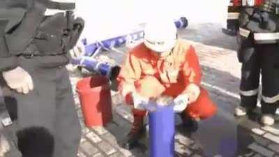 The tale of pussy and the pipe.