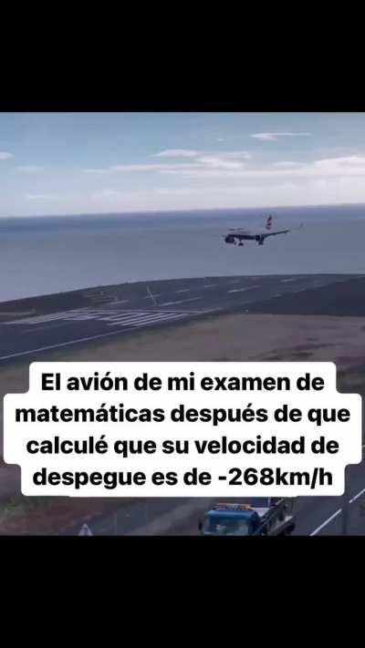 No se si estoy en una lista de color humilde o algo pero nunca me moderan bien un meme 😭