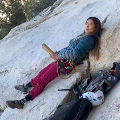 What happens when a sexy crack catches my eyes 😛