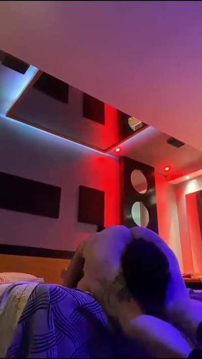 Headscissors pasa out 